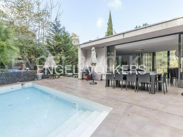 Casa en venta en Sant Cugat del Vallès, Les Planes. Descubre tu nuevo hogar en Can Cortes!. Casas Sant Cugat del.