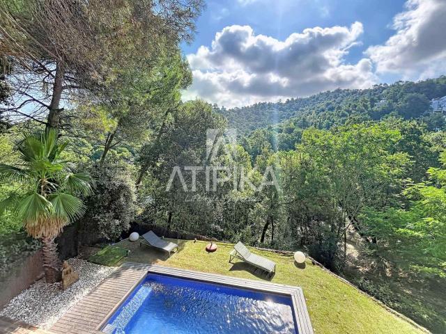 Casa en venta en Sant Cugat del Vallès, Les Planes. Vivienda unifamiliar de 507m y 5 habitaciones en venta con jardín y piscina en Les Planes. Casas Sant Cugat del.