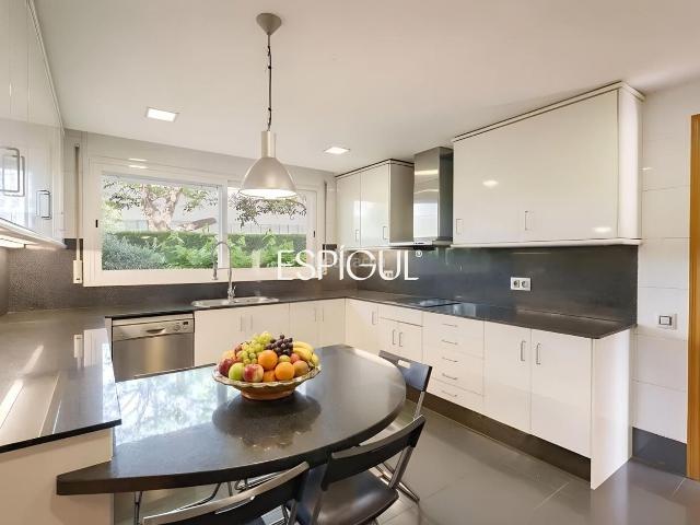 Casa en venta en Sant Cugat del Vallès, Mira sol. Chalet en venta en Mirasol. Casas Sant Cugat del.