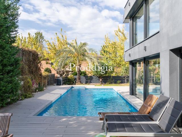 Casa en venta en Sant Cugat del Vallès, Mira sol. Espectacular casa de diseño con piscina en Mirasol. Casas Sant Cugat del.