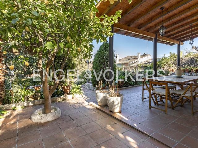 Casa en venta en Sant Cugat del Vallès, Mira sol. Luminosa y funcional casa unifamiliar en Mirasol. Casas Sant Cugat del.