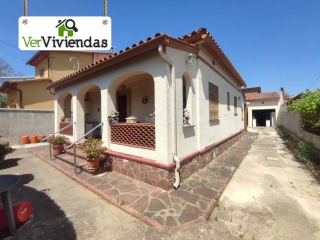 Casa en venta en Sant Andreu de la Barca. Bonita casa con jardín. Casas Sant Andreu de la.