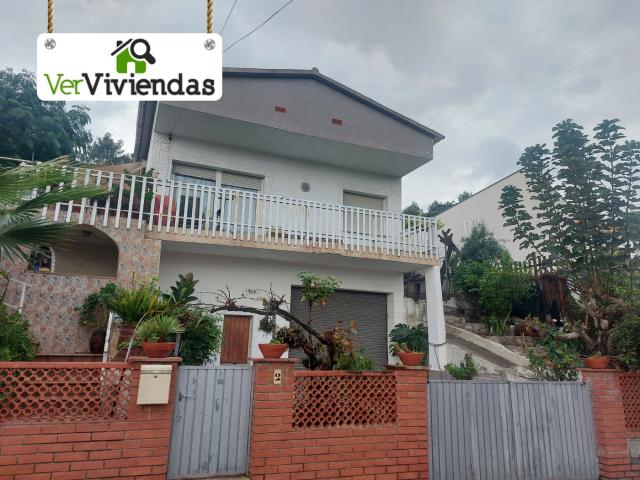 Casa en venta en Sant Andreu de la Barca. Bonita casa con piscina. Casas Sant Andreu de la.