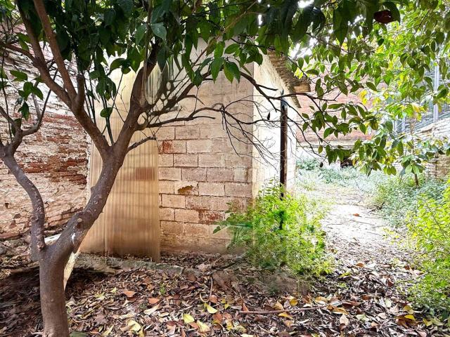 Casa en venta en Sant Boi de Llobregat, Centre. Casa en venta en Centre, 5 dormitorios. Casas Sant Boi de.