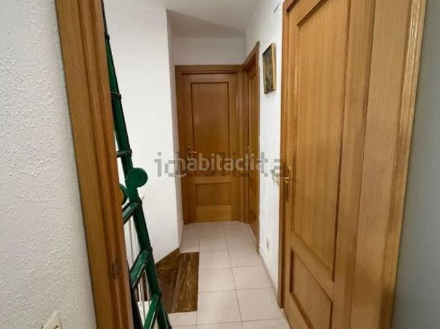 Casa en venta en Sant Boi de Llobregat, Centre. URBAN GRUP presenta esta fantástica vivienda unifamiliar en pleno centro de Sant Boi, junto al casco antiguo. Dispone de 4 habitac. Casas Sant Boi de.