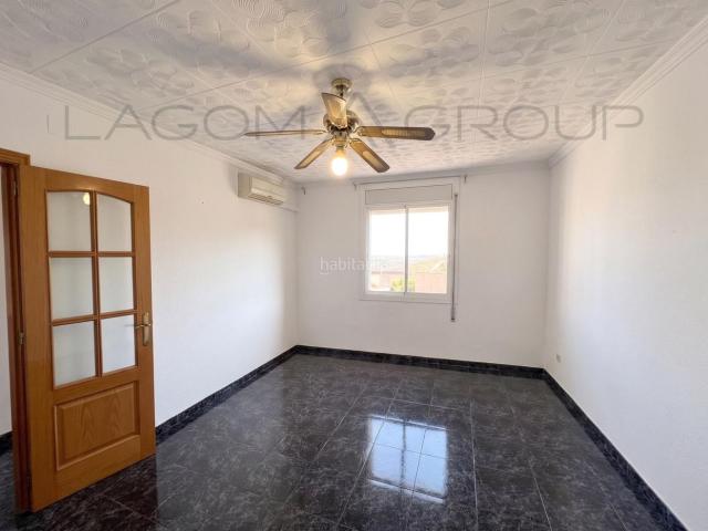 Casa en venta en Sant Boi de Llobregat, Els Canons Les Orioles Can Paulet. Casa en calle Orioles. Casas Sant Boi de.