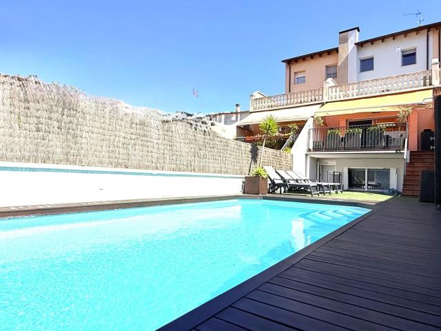 Casa en venta en Sant Boi de Llobregat, Marianao. Casa en venta en Marianao, 4 dormitorios. Casas Sant Boi de.