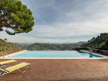 Casa en venta en Sant Feliu de Codines. Exclusiva residencia en entorno natural en Sant Feliu de Codines. Casas Sant Feliu de.
