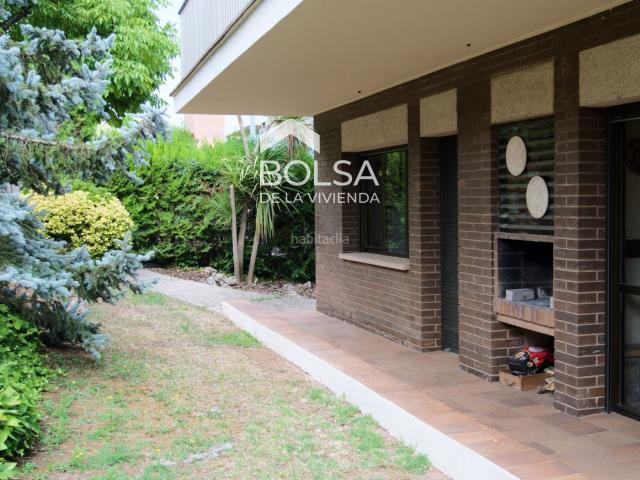 Casa en venta en Sant Fruitós de Bages. Casa a 4 vientos en Pineda de Bages parcela esquinera de 795 m con jardín. Casas Sant Fruitós de.