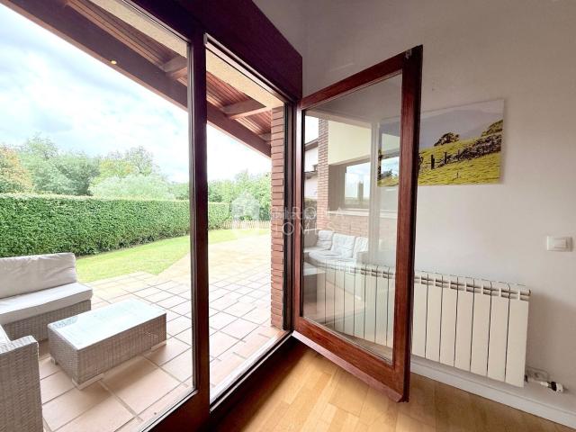 Casa en venta en Sant Julià de Ramis. Exclusiva vivienda con piscina y total privacidad en el Golf de Sant Julià de Ramis. Casas Sant Julià de.