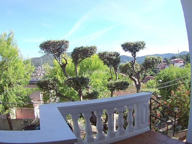 Casa en venta en Sant Just Desvern, La Miranda Can Candeler. Casa grande y espaciosa de 4 plantas del año 1990. Casas Sant Just.