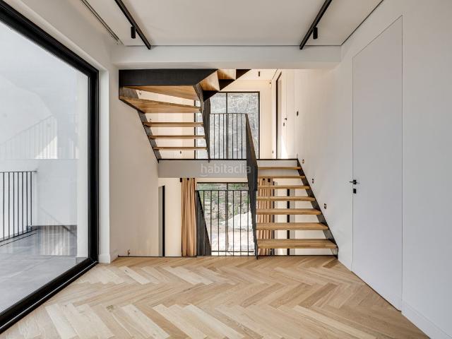 Casa en venta en Sant Just Desvern, La Plana Bellsoleig. Villa de Vanguardia en Sant Just Desvern: Tecnología, Privacidad y Diseño. Casas Sant Just.