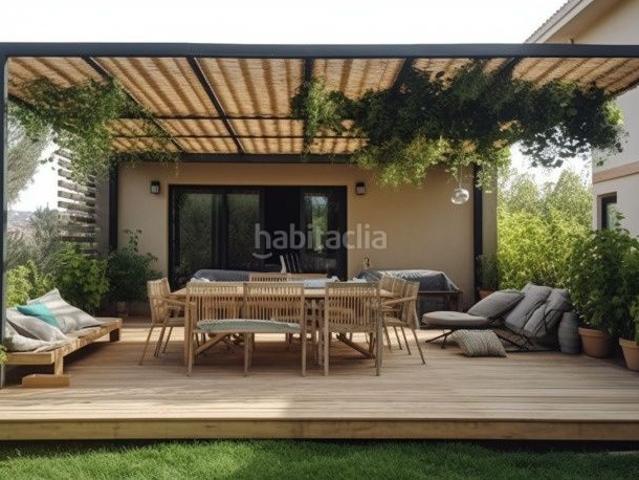 Casa en venta en Sant Martí de Llémena. Casa en venta en Llorà con 3 habitaciones, jardín y piscina, Girona. Casas Sant Martí de.