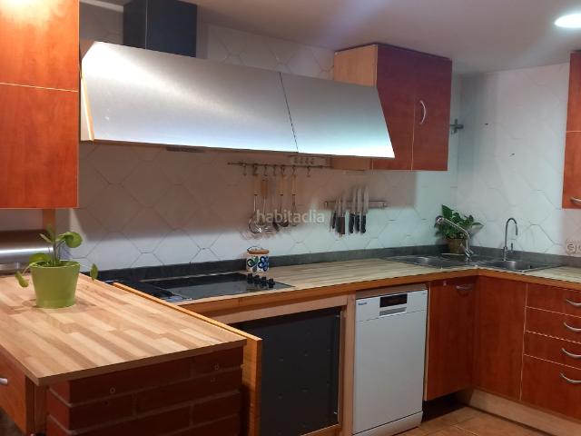 Casa en venta en Sant Martí de Tous. Casa unifamiliar en el corazón de Sant Martí de Tous: calidad de vida en un entorno privilegiado. Casas Sant Martí de.