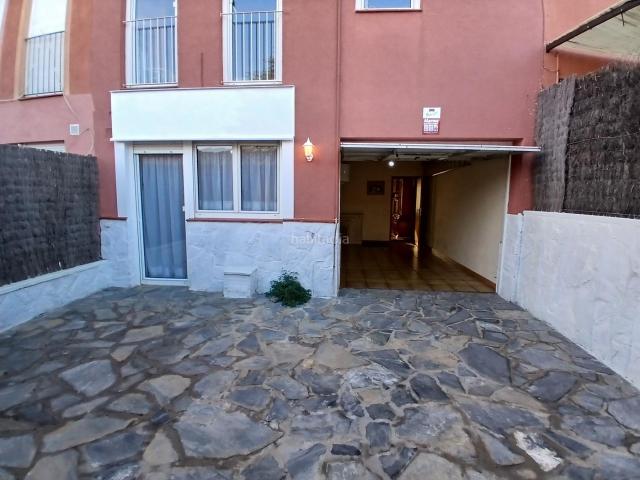 Casa en venta en Sant Sadurní d´Anoia. Confort y calma casa adosada con dos terrazas y bodega en Sant Sadurní dAnoia. Casas Sant Sadurní.