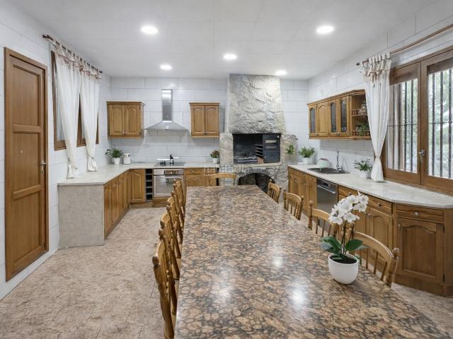 Casa en venta en Sant Salvador de Guardiola. Finca en venta de 10.000 m² a los pies de Montserrat, en Sant Salvador de Guardiola. Casas Sant Salvador de.