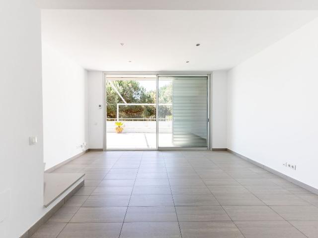 Casa en venta en Sant Pol de Mar, Urbanitzacions. Casa en venta en Sant Pol de Mar con vistas al mar y piscina. Casas Sant Pol de.