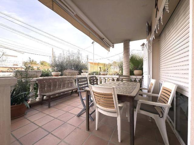 Casa en venta en Sant Pere de Ribes, Vallpineda Rocamar. Vivir despejado amplitud real, jardín propio y una casa que se siente libre. Casas Sant Pere de.