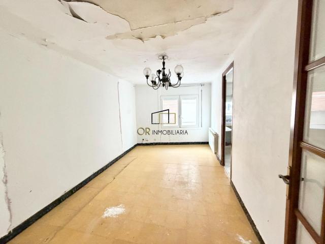 Casa en venta en Sant Pere de Riudebitlles. Casa adosada de 5 habitaciones para reformar en Sant Pere de Riudebitlles. Casas Sant Pere de.