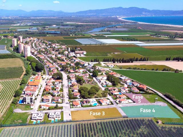 Chalet en venta en Sant Pere Pescador Costa Brava. RESIDENCIAL BON RELAX. Chalets Sant Pere.
