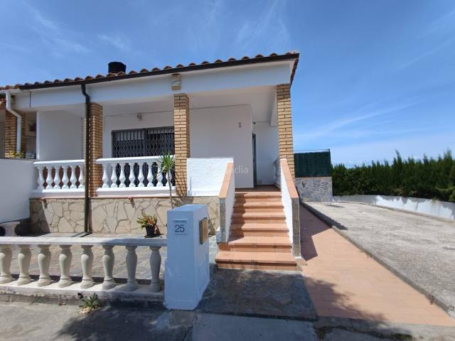 Casa en venta en Sant Pere Pescador Costa Brava. Encantadora casa en lAmfora, Sant Pere Pescador, a solo 5 minutos de la playa. Casas Sant Pere.