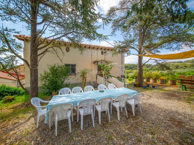Casa en venta en Sant Quintí de Mediona. Complejo rural con 7.000 m2 y gran almácen multifuncional. Casas Sant Quintí de.