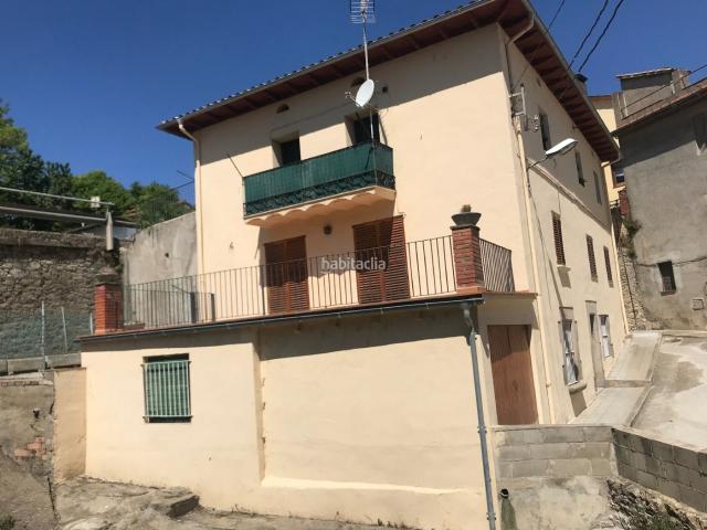 Casa en venta en Sant Quirze de Besora. Casa reformada con dos viviendas. Casas Sant Quirze de.