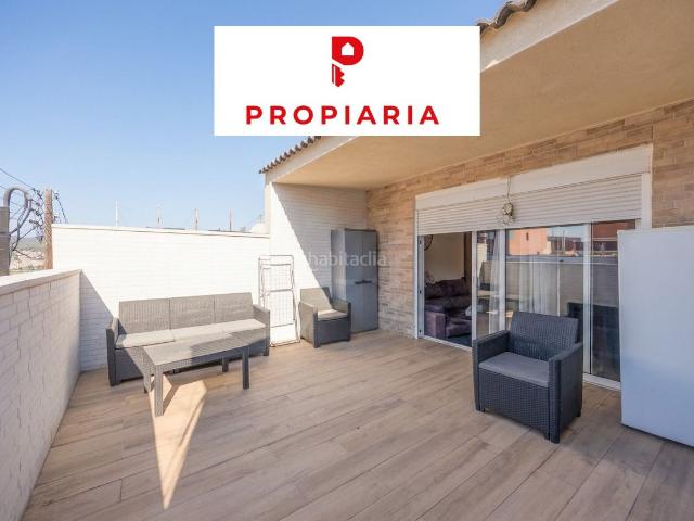 Casa en venta en Sant Vicenç dels Horts. CASA ADOSADA CON TERRAZA Y MUCHAS POSIBILIDADES. Casas Sant Vicenç dels.