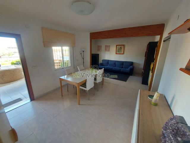 Casa en venta en Sant Vicenç dels Horts. Gran vivienda ideal para 3 familias. Casas Sant Vicenç dels.