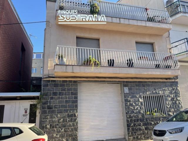 Casa en venta en Santa Margarida de Montbui. GRAN OPORTUNITAT A SANTA MARGARIDA DE MONTBUI. CASA AMB MÚLTIPLES ESPAIS I TERRASSES. Casas Santa Margarida de.