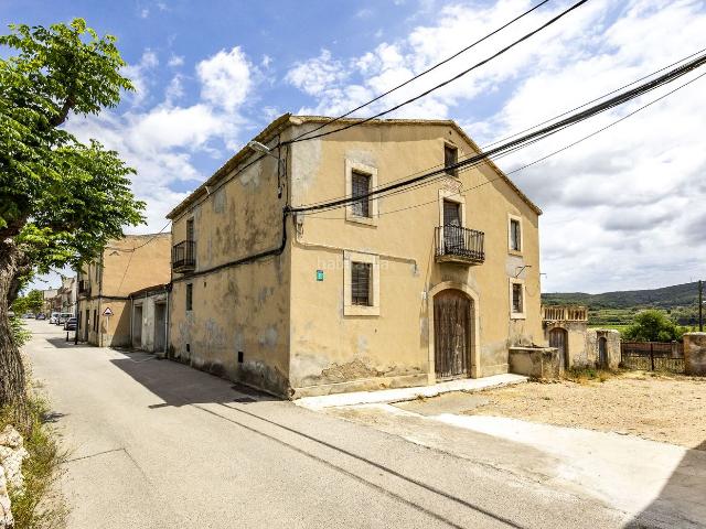 Casa en venta en Santa Margarida i els Monjos, La Ràpita. Masía con historia y gran potencial en La Ràpita. Casas Santa Margarida i els.