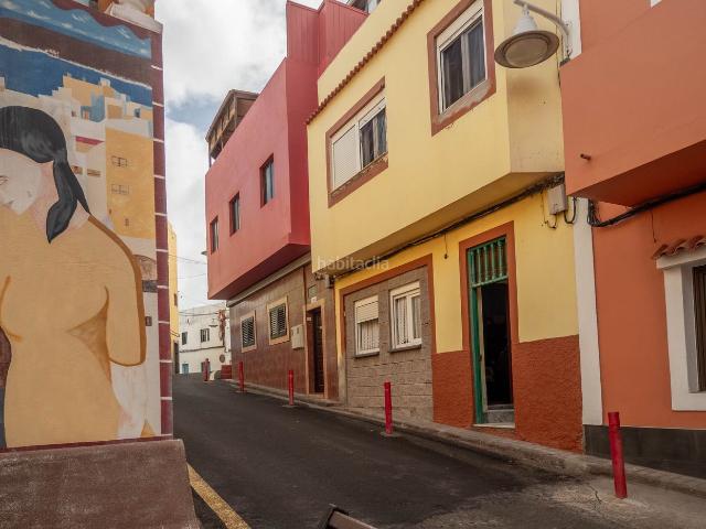 Casa en venta en Santa María de Guía de Gran Canaria. Casa en la playa de Caleta de Arriba, Santa María de Guía. Casas Santa María de Guía de Gran.