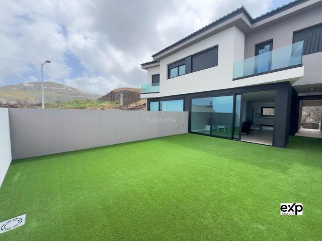 Casa en venta en Santa María de Guía de Gran Canaria. Residencial en urbanización Brisabai. Casas Santa María de Guía de Gran.