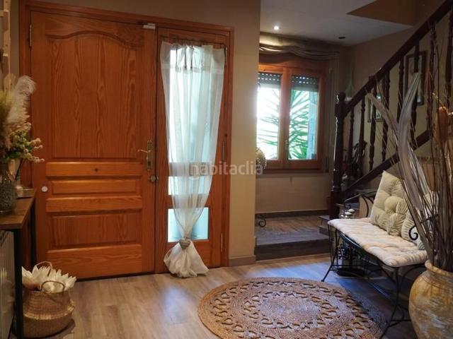 Casa en venta en Santa Maria de Palautordera. Impecable casa con gran jardín y vistas al bosque. Casas Santa Maria de.
