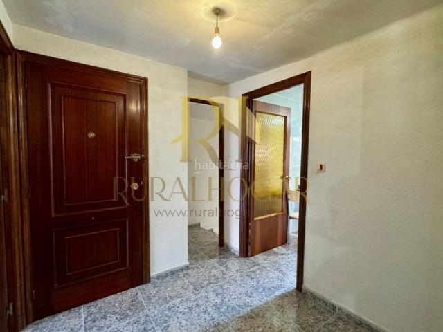 Casa en venta en Santa María del Páramo. Casa en Santa Maria del Páramo con nave anexa. Casas Santa María del.