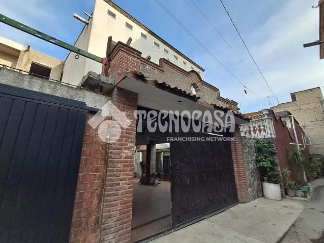Casa en venta en Santa María Tomatlán, Iztapalapa, Ciudad de México