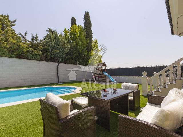 Casa en venta en Santa Olalla. EXCLUSIVO CHALET EN PLANTA INDEPENDIENTE Y ESQUINA. Casas Santa.