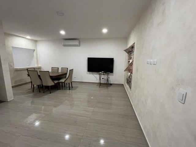 Casa en Venta en Santa Catarina, Real del Valle
