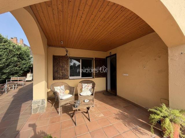 Casa en venta en Santa Coloma de Farners. Bonita casa en venta en urbanización de Santa Coloma de Farners. Casas Santa Coloma de.