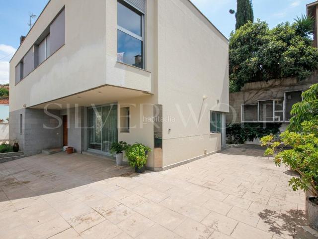 Casa en venta en Santa Coloma de Gramenet, Cementiri Vell. PRIVACIDAD ABSOLUTA. Casas Santa Coloma de.