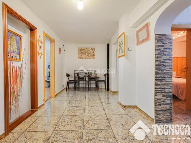 Casa en venta en Santa Coloma de Gramenet, Guinardera. Casa en venta en Santa coloma de gramenet. Casas Santa Coloma de.