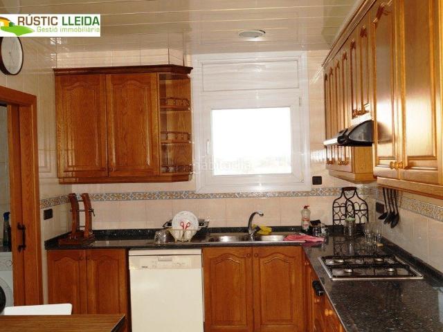 Casa en venta en Santa Coloma de Queralt. Casa con jardín y ascensor en Les Piles. Casas Santa Coloma de.