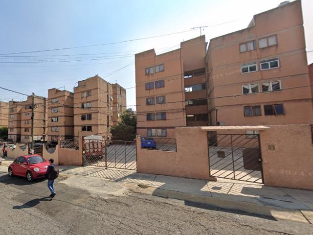 Casa en venta en Santa Cruz Atizapan, Atizapán, México
