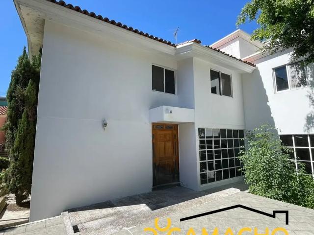 Casa en venta en Santa Cruz Guadalupe, Puebla, Puebla