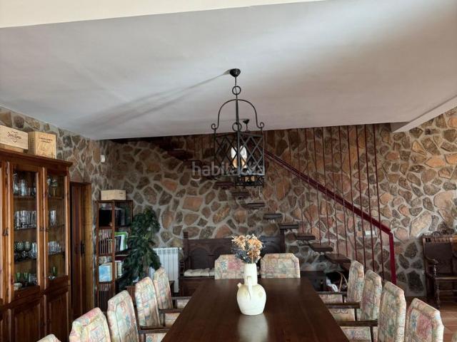 Casa en venta en Santa Cruz de Mudela. Casa en venta en Almuradiel, 6 dormitorios. Casas Santa Cruz de.