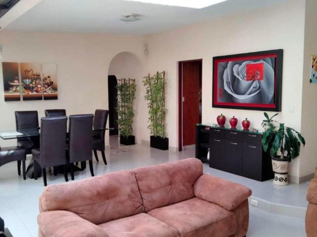 CASA EN VENTA EN SANTA CRUZ DEL MONTE, NAUCALPAN