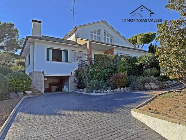 Casa en venta en Santa Eulàlia de Ronçana. ESPECTACULAR CASA CENTRICA DE 5 DORMITORIOS GRANDES EN SANTA EULALIA DE RONÇANA. Casas Santa Eulàlia de.