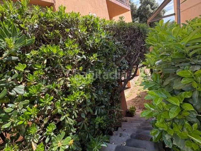 Casa en venta en Santa Eulàlia de Ronçana. preciosa vivienda distribuida en dos casas y un local. Casas Santa Eulàlia de.