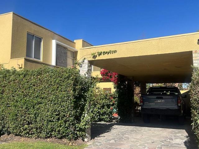 CASA EN VENTA EN SANTA ELENA CHICUREO 6D 6B 2E PISCINA