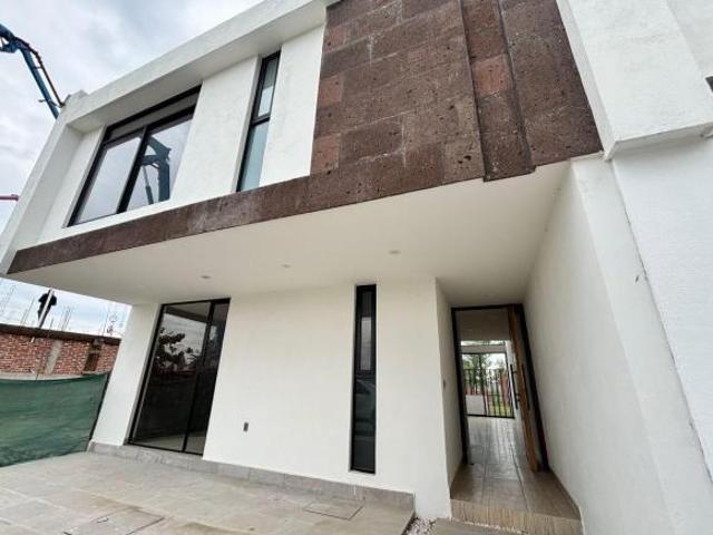 ¡CASA EN VENTA EN SANTA FE II – MISIÓN SANTA ISABEL $4,500,000 242m2 construcción